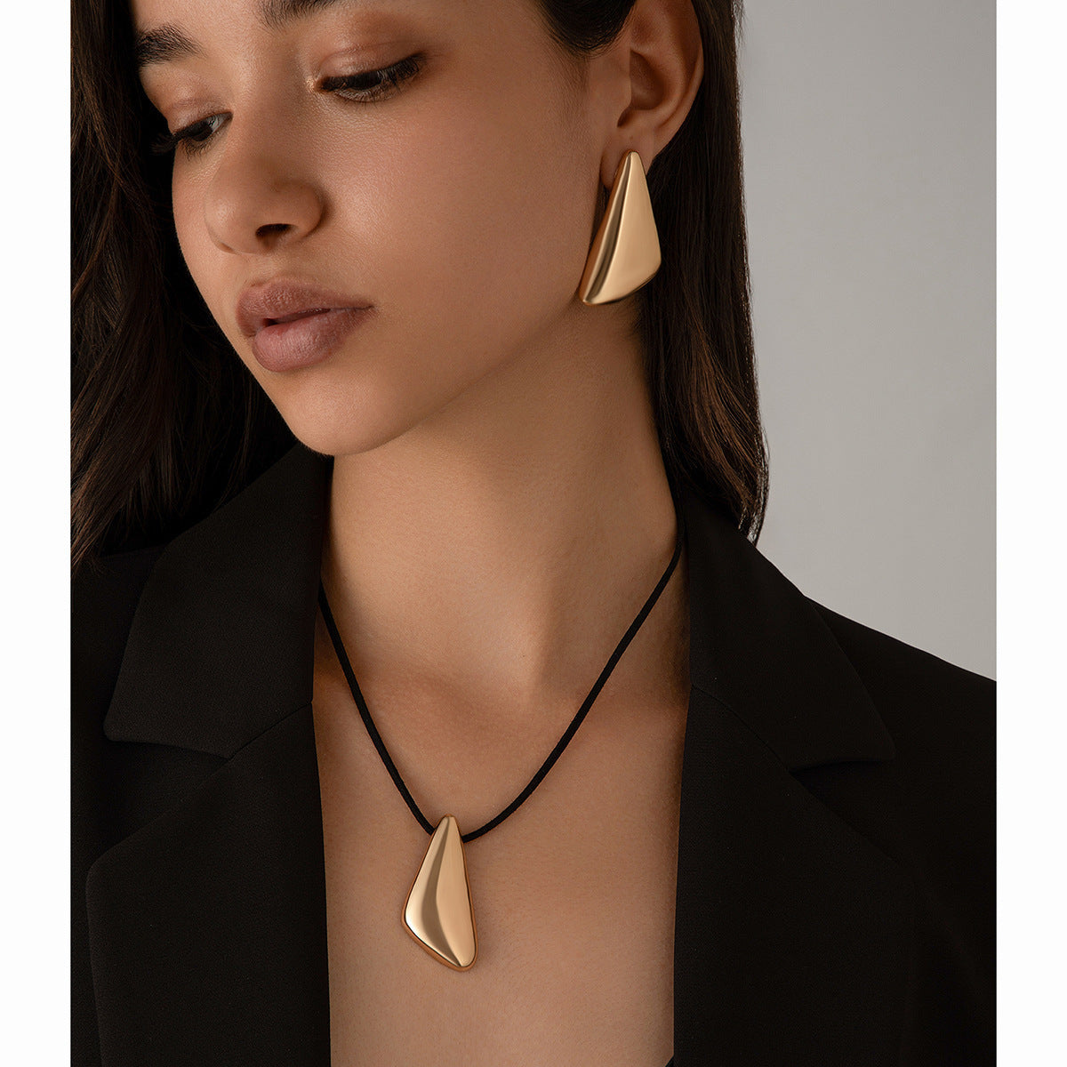 In Style Metal Necklace Women