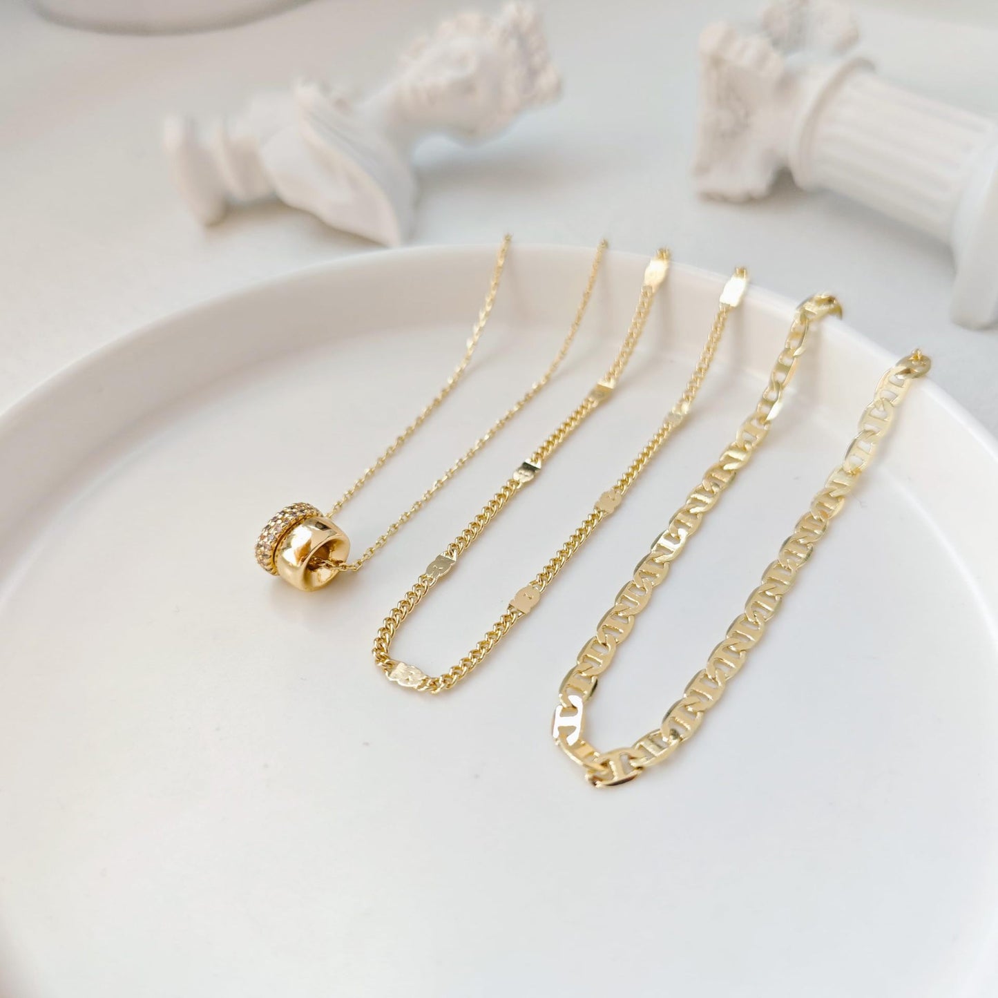 Necklace Zircon-laid